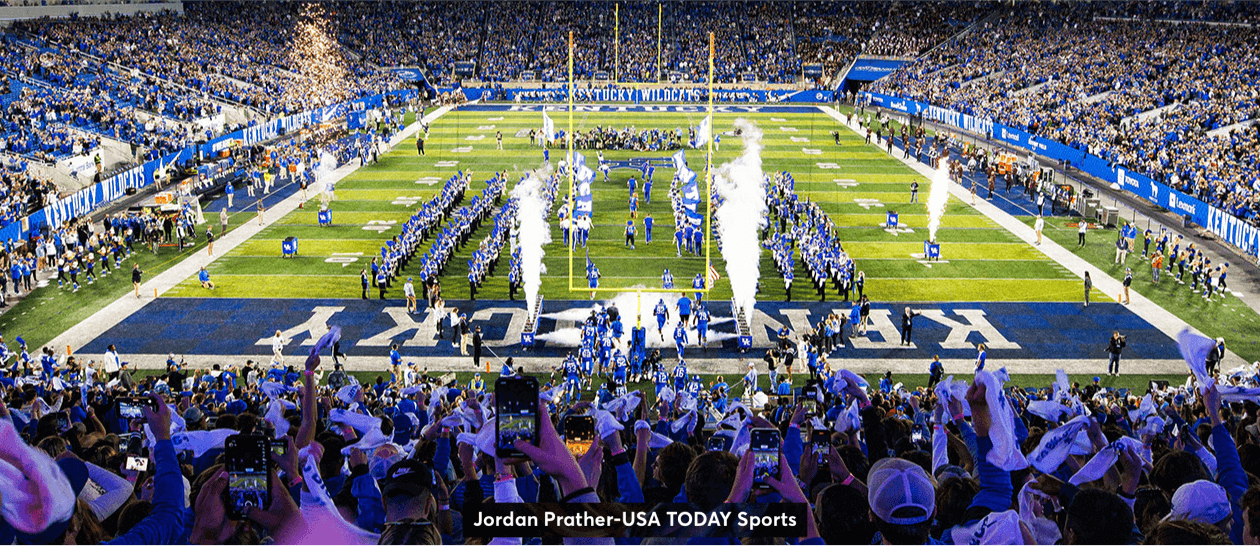 fans at university of Kentucky football game